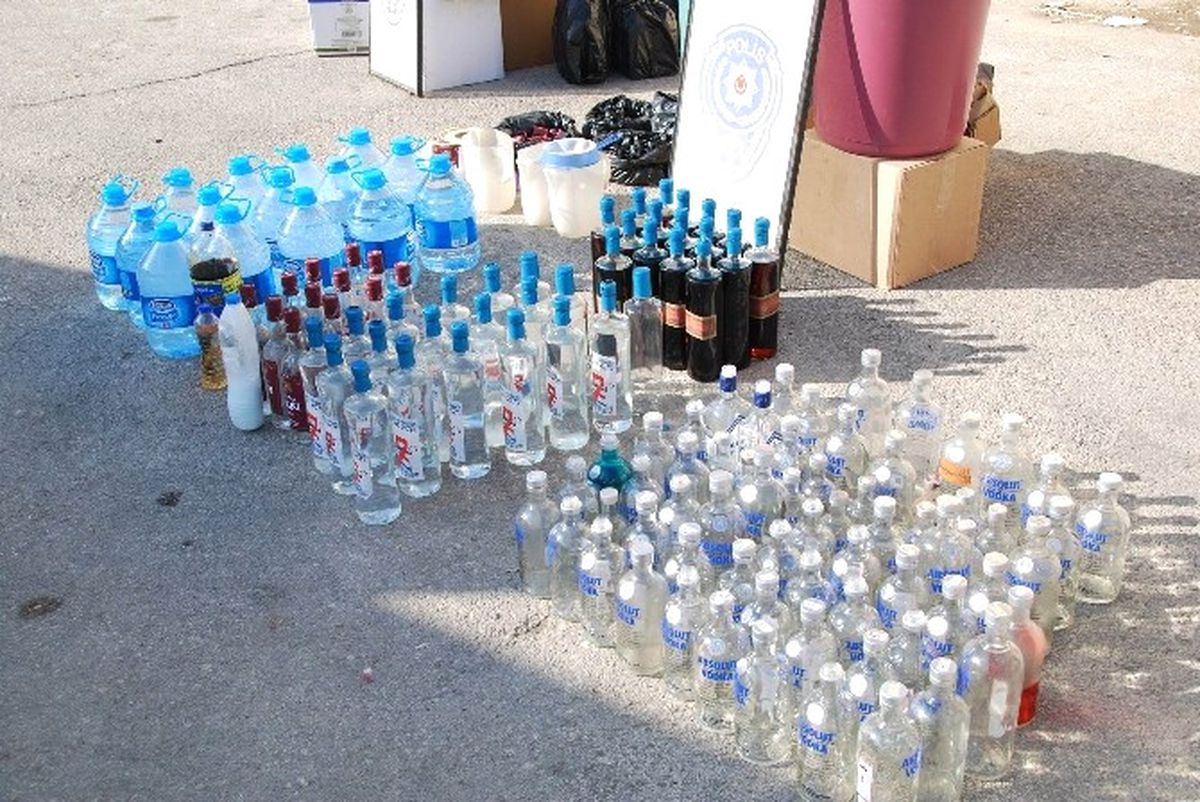 Gaziantep\'te 13 Depoya Sahte İçki Operasyonu