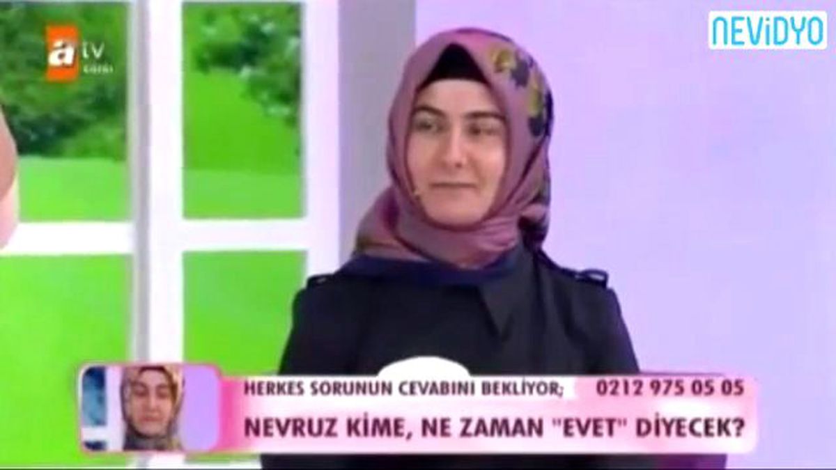 Gelin Adayı Esra Erol\'un Koltuğuna Göz Dikti