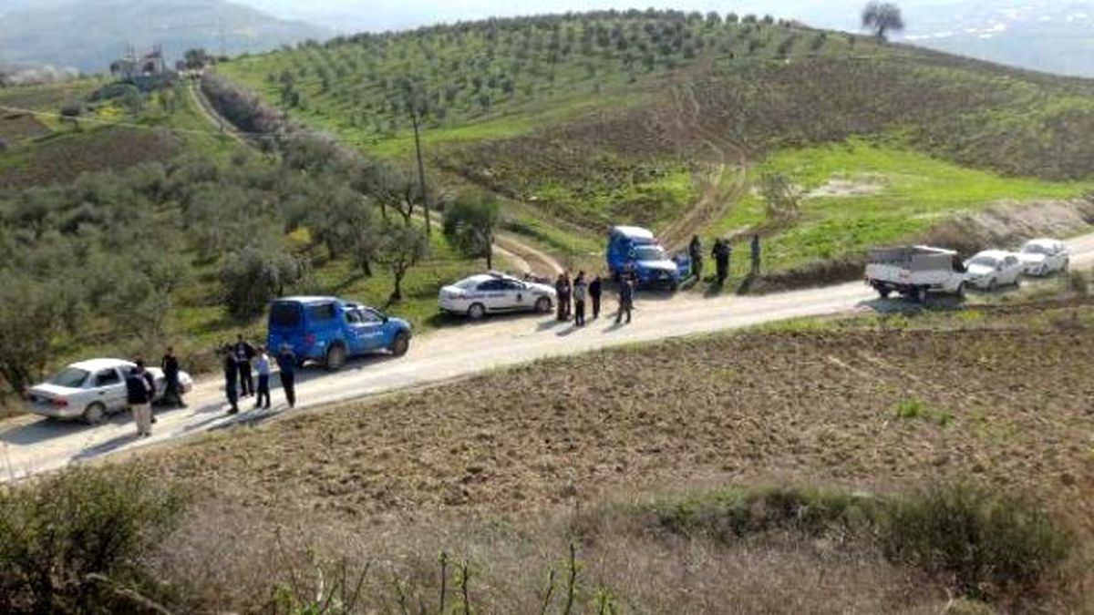 Hatay\'ın Suriye Sınırında İha Düştü İddiası (2)