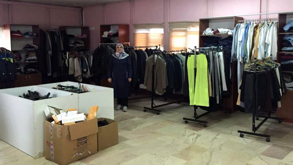 Kartepe Gönül Bağı Mağazasına Bağışlar Sürüyor