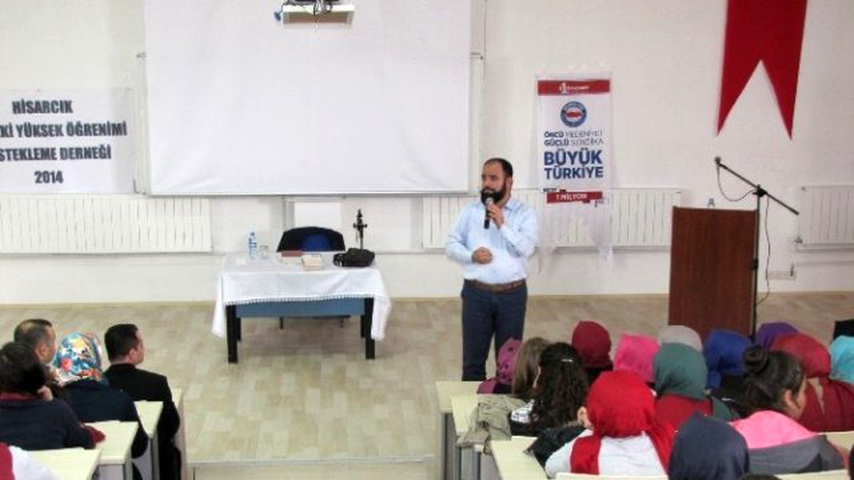Lise Öğrencilerine \'Namazla Diriliş\' Konulu Konferans
