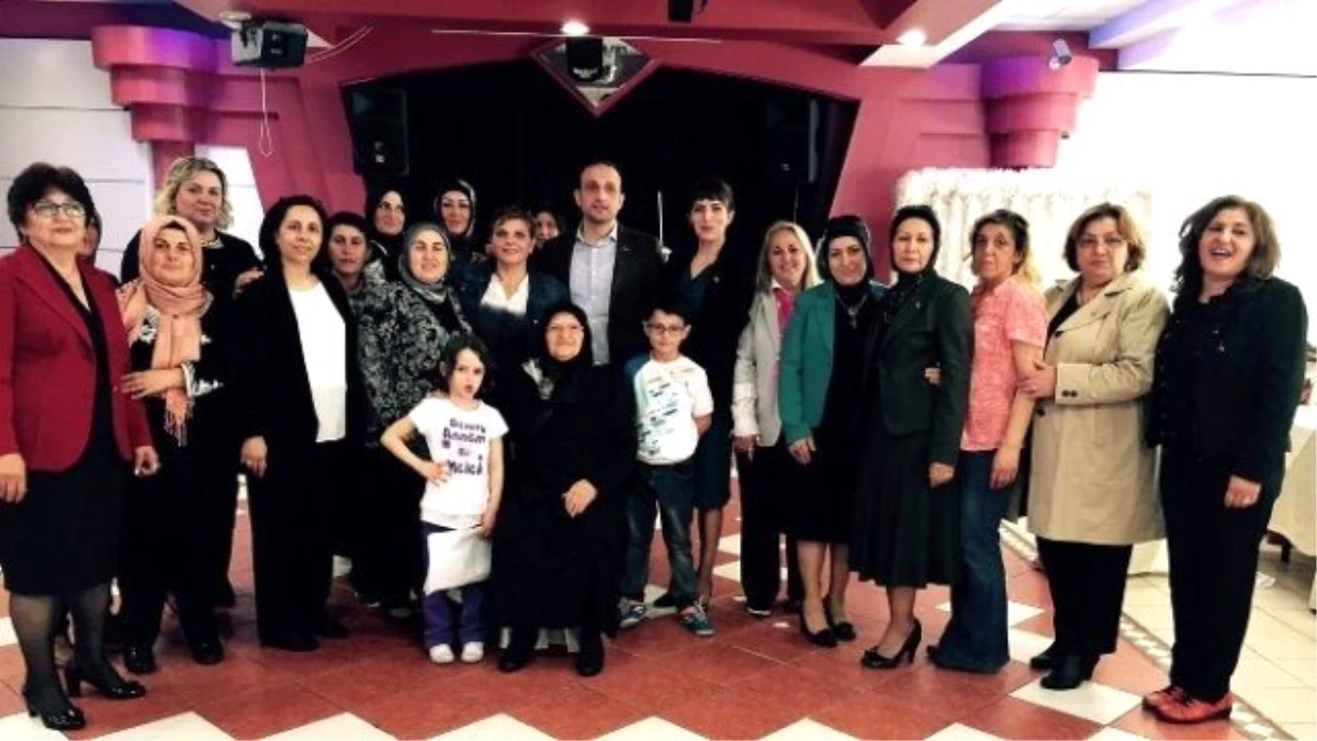 MHP Samsun İl Kadın Kolları Yönetimi İstifa Etti