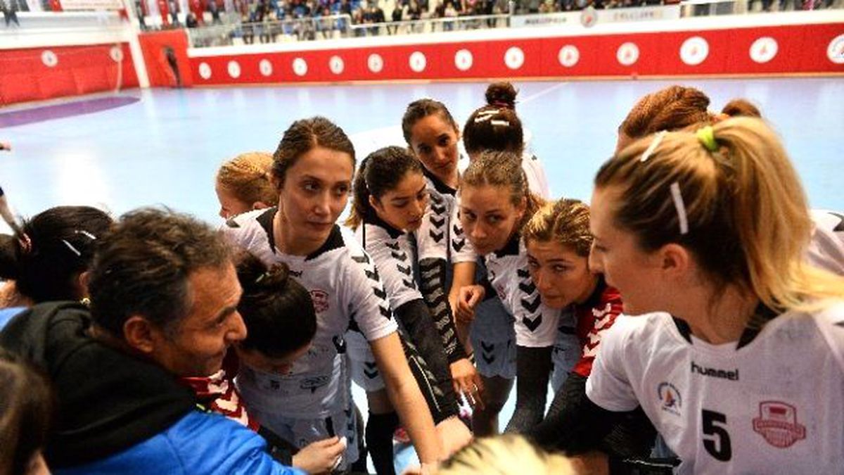 Muratpaşa Fark Peşinde