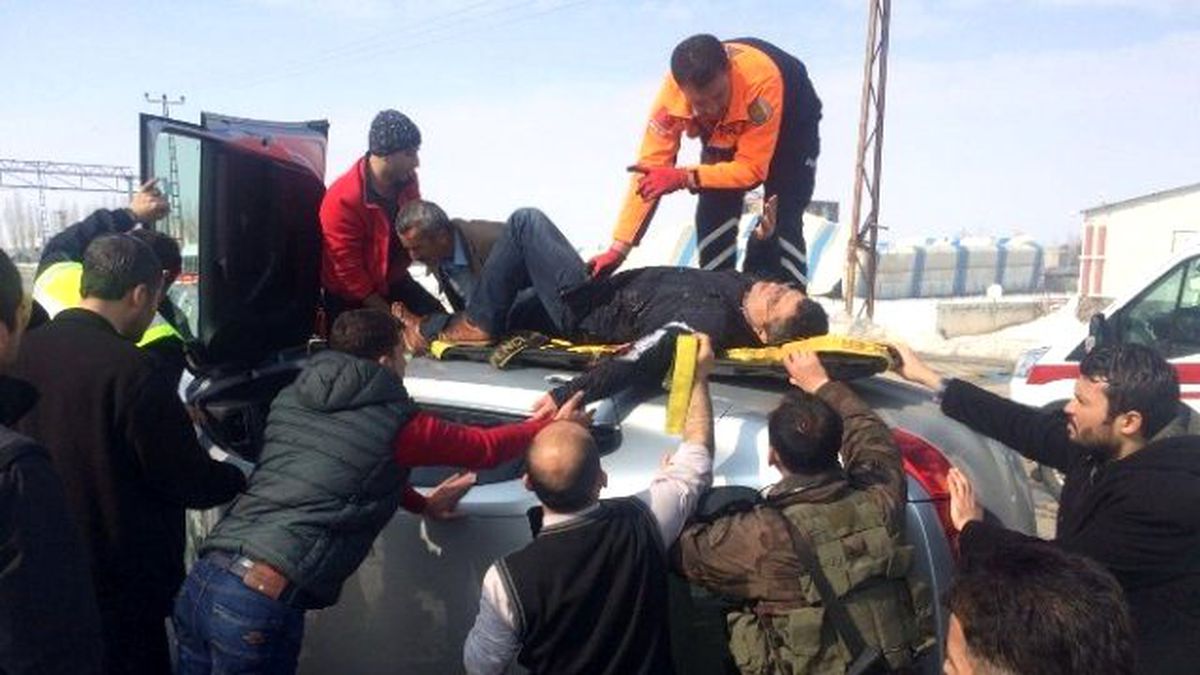 Muş\'ta Trafik Kazası: 2 Yaralı