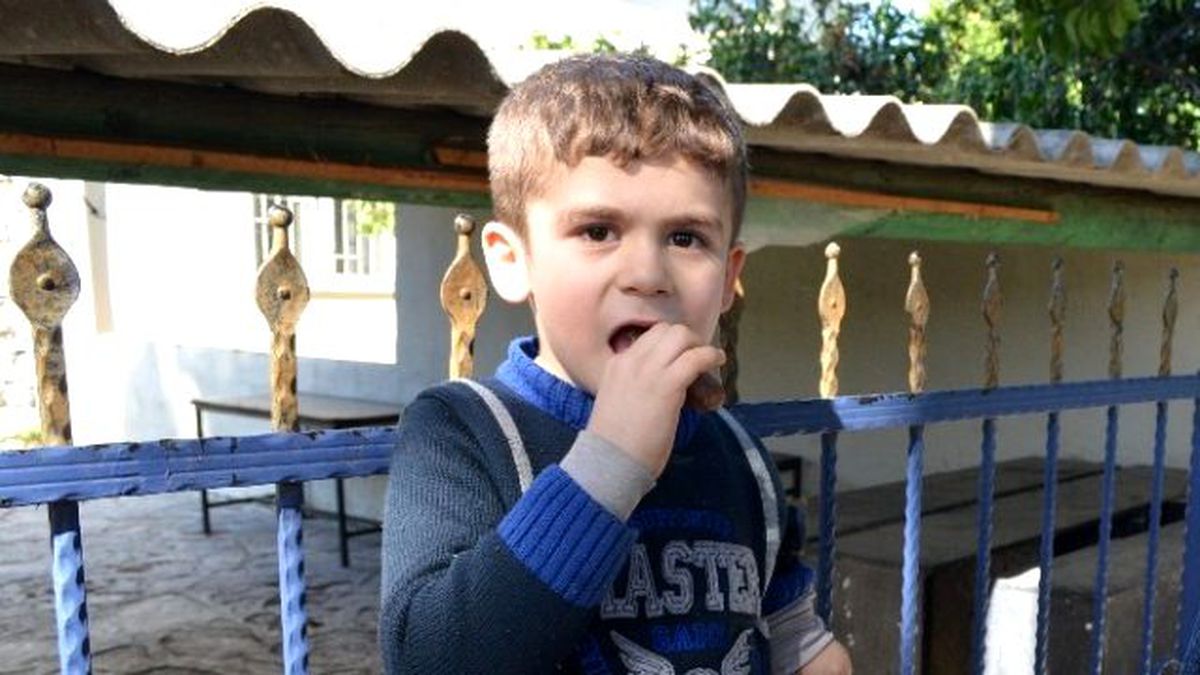 Umut Yolunda Üç Çocuk, Üç Dram