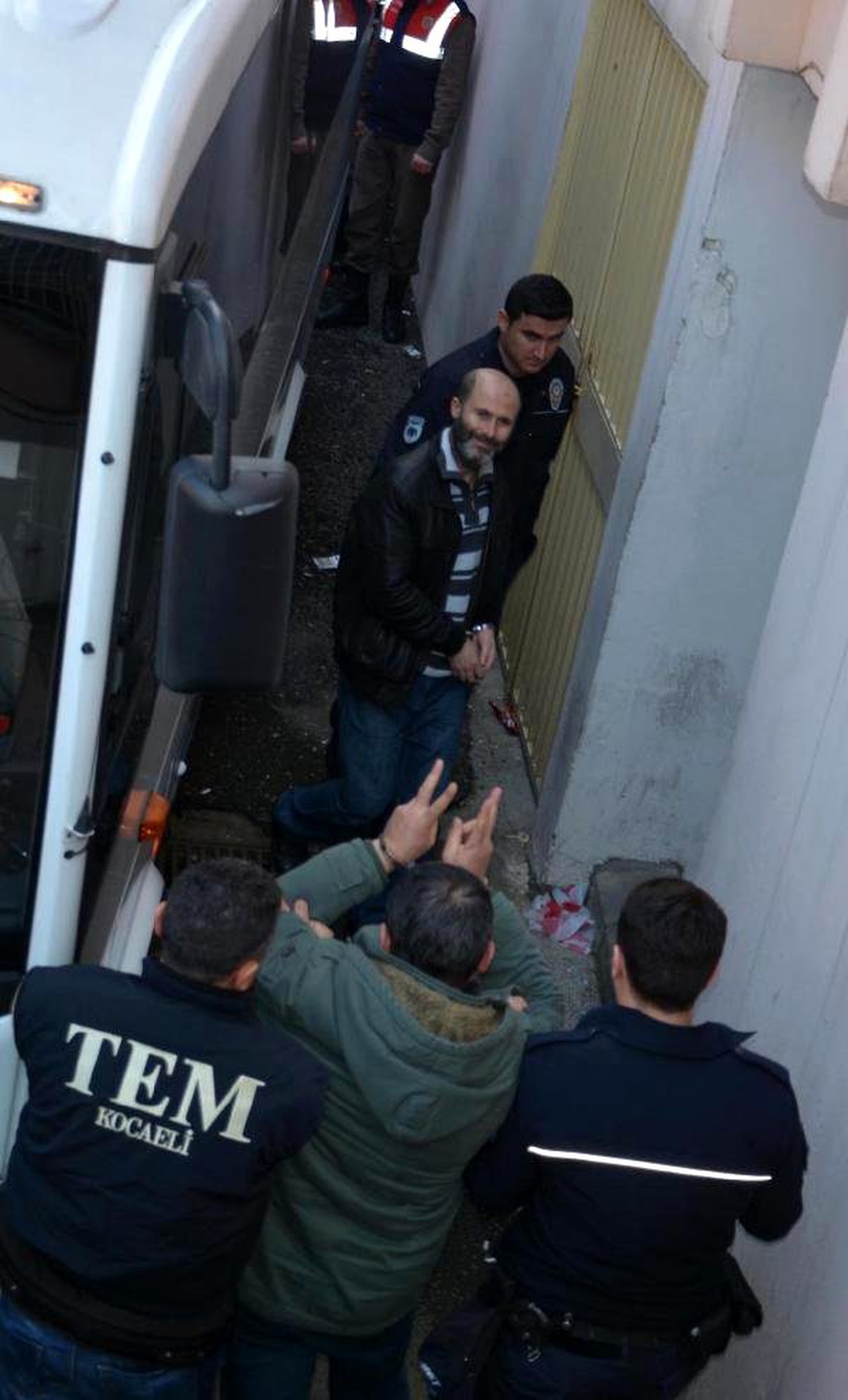PKK Operasyonunda Gözaltına Alınan 22 Kişi Adliyede