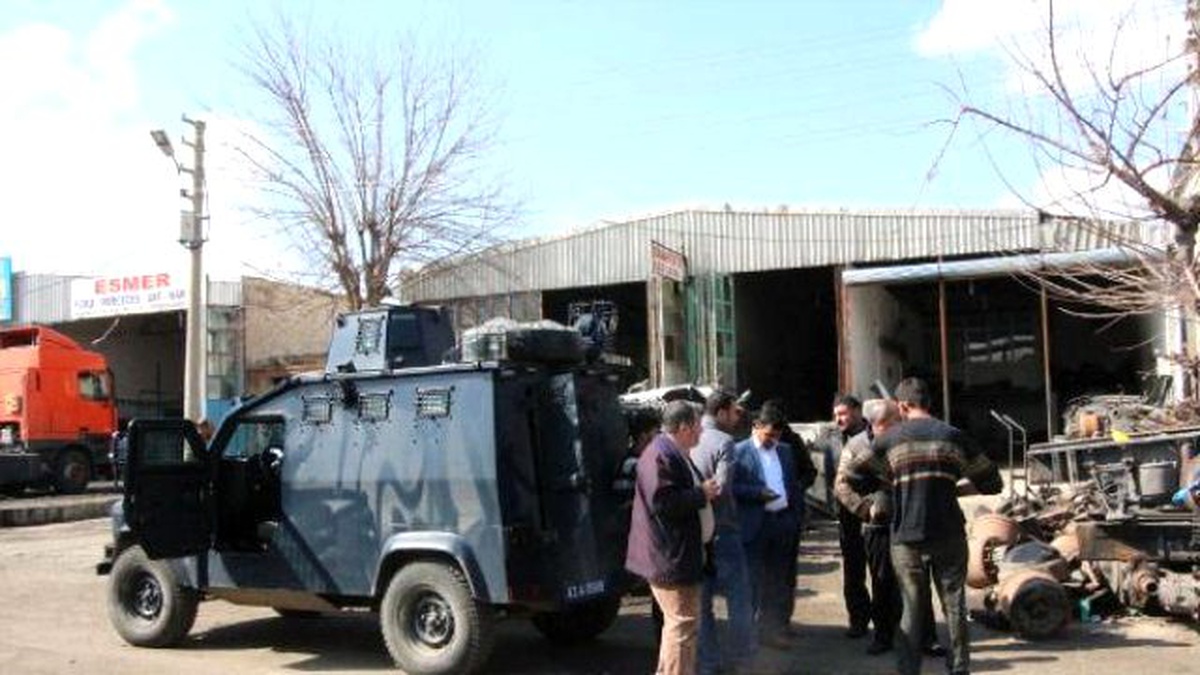 Tamir İçin Servise Götürülen Kamyonette El Bombası Bulundu