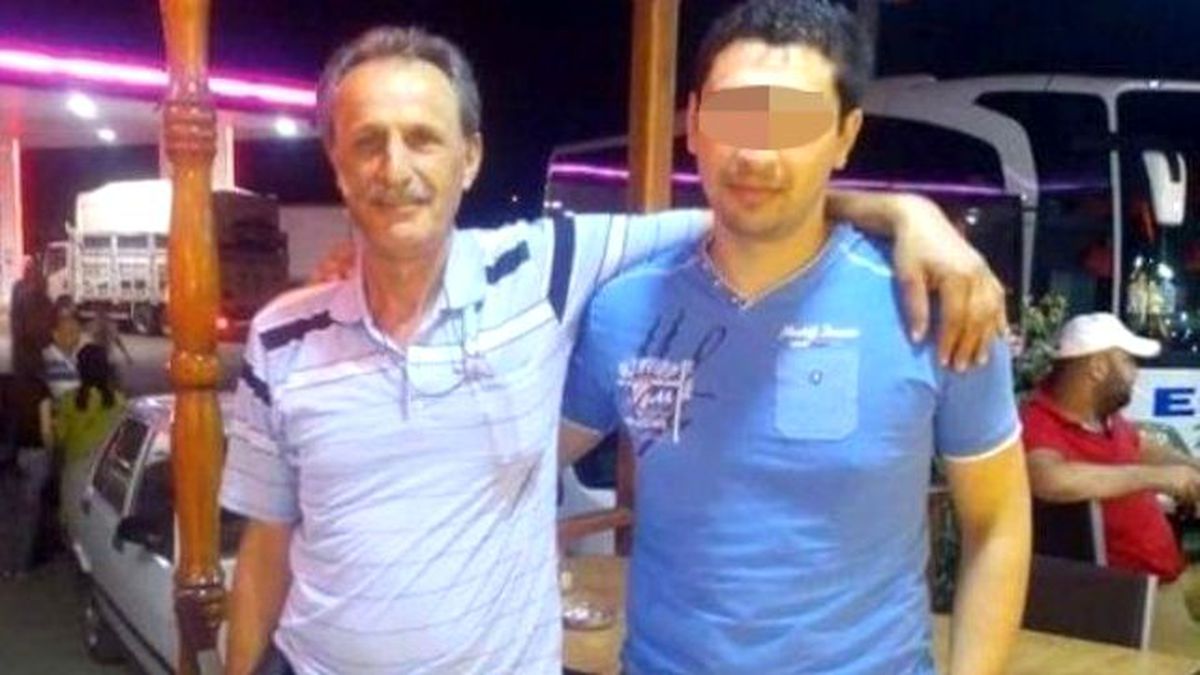 Yaşlı Adam Sırtından Bıçaklanmış Halde Bulundu