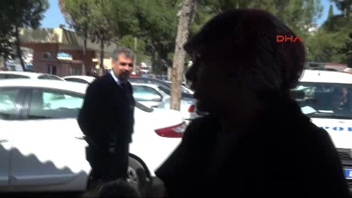 Adana Genç Kadın, Boşanmak İstediği Kocasının \'Kızımı Aç Bırakıyor\' İddiası Üzerine Gözaltına Alındı