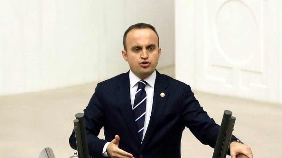 Ak Partili Turan: "Chp\'liler İyi Niyetli Olsalardı Deniz Gezmiş Asılmamış Olurdu"