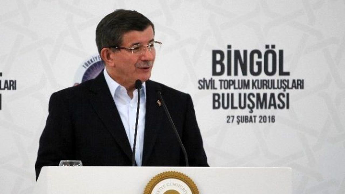 Başbakan Davutoğlu Bingöl\'de Stk\'larla Buluştu