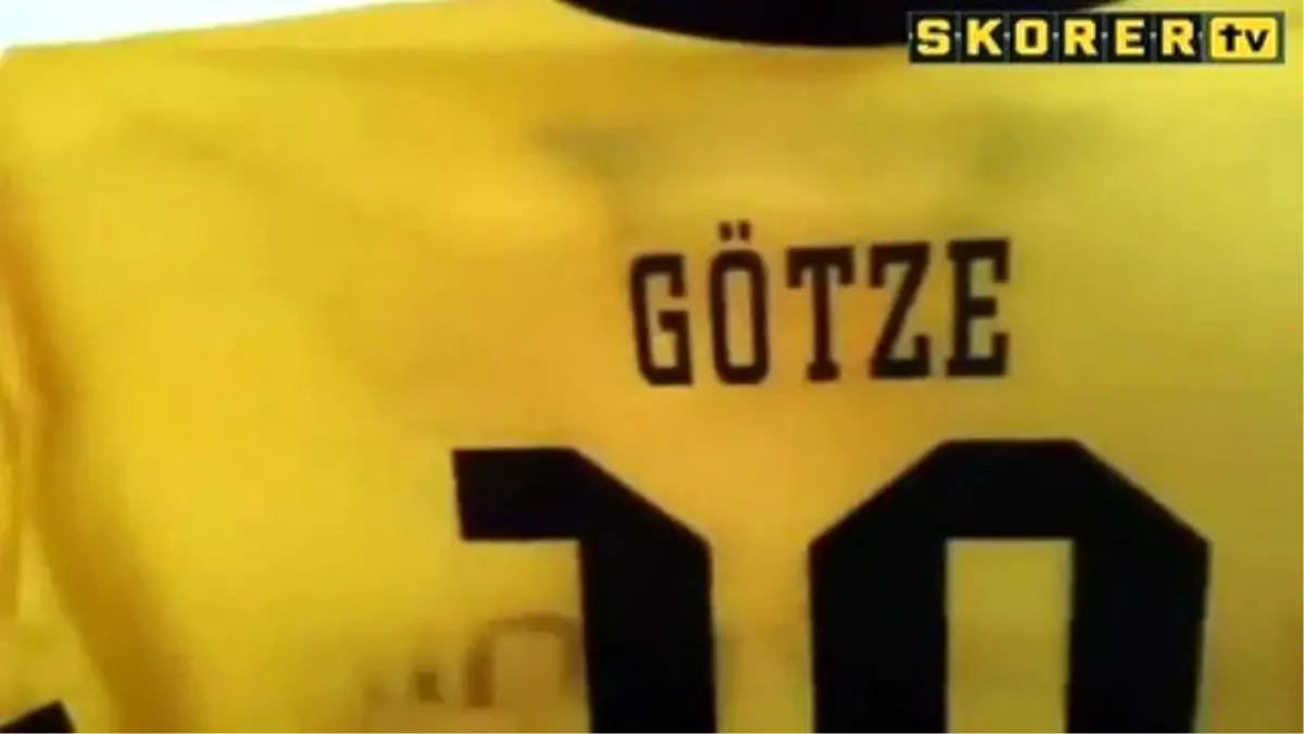 Götze\'nin Formasını Yaktılar!