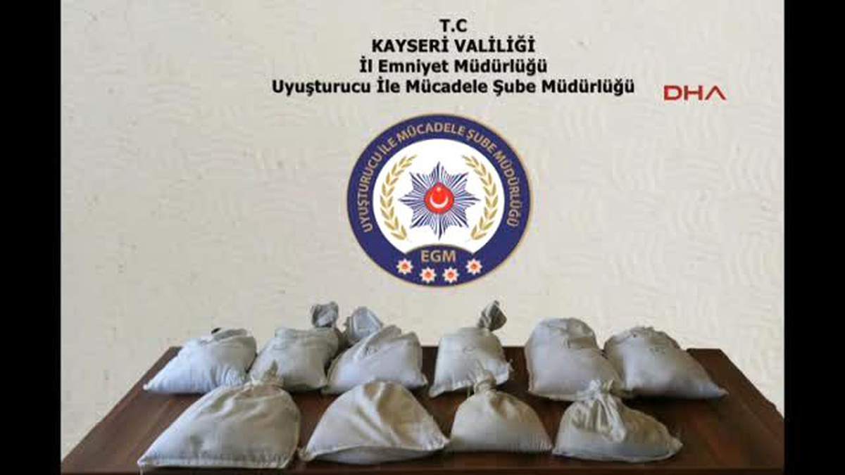 Kayseri Otomobilde 11 Kilo Esrar Ele Geçirildi