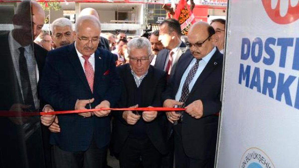 Mersin\'de Dar Gelirliye Dost Eli