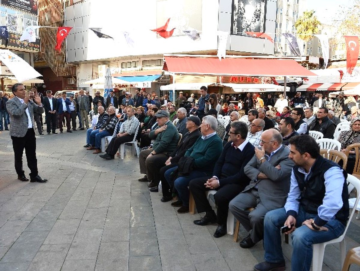 Muratpaşa Belediye Başkanı Uysal\'dan Mahalle Toplantısı
