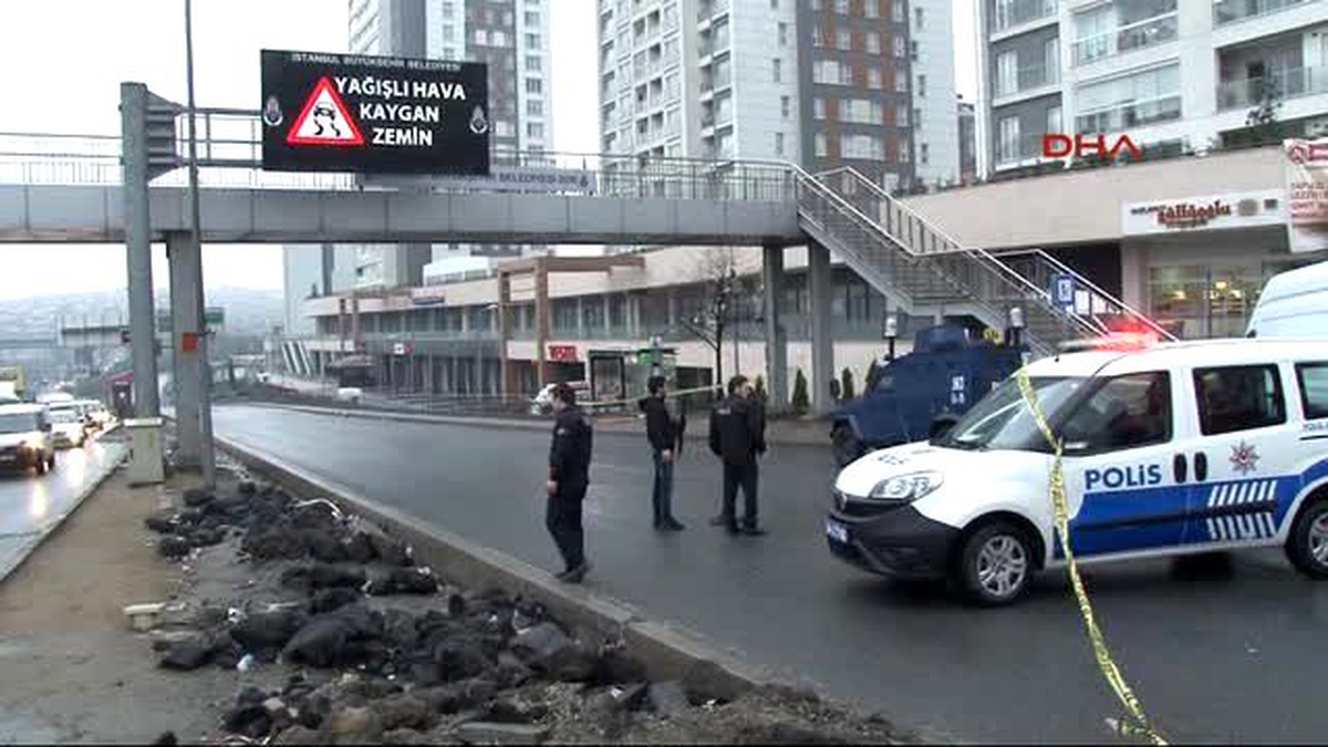 Otobüs Durağına Bırakılan Şüpheli Paket Fünye ile Patlatıldı