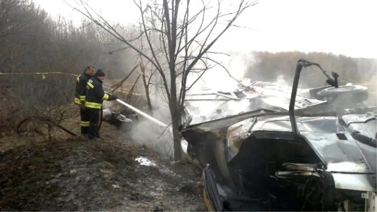 Samsun\'da Feci Trafik Kazası: 2 Kişi Yanarak Öldü