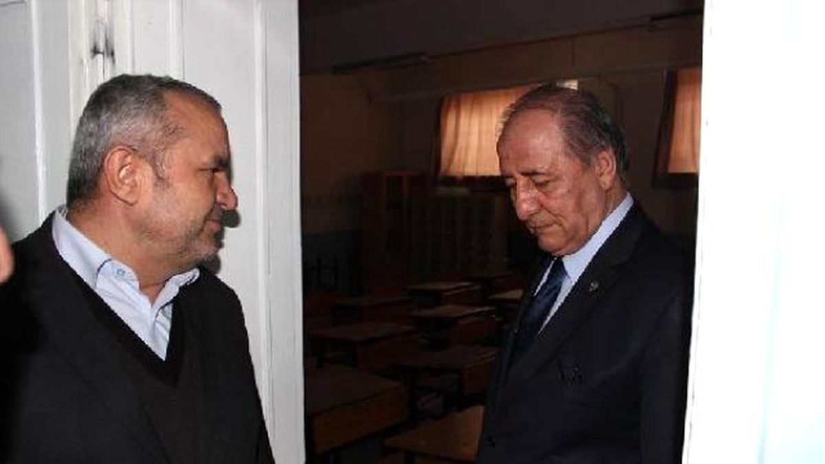 Vali\'den Okul Müdürüne \'Sakal\' Fırçası: Ya Kes Ya da Müdürlüğü Bırak