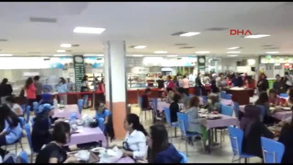 200 Öğrenci Eylem Yaptı 8'i Atıldı