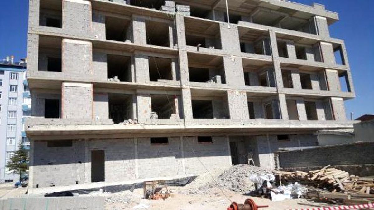 3\'üncü Kattan Düşen İnşaat İşçisi Öldü