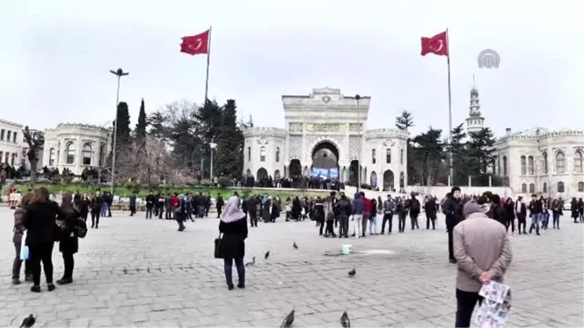 Ak Partili Gençlerden 28 Şubat Protestosu