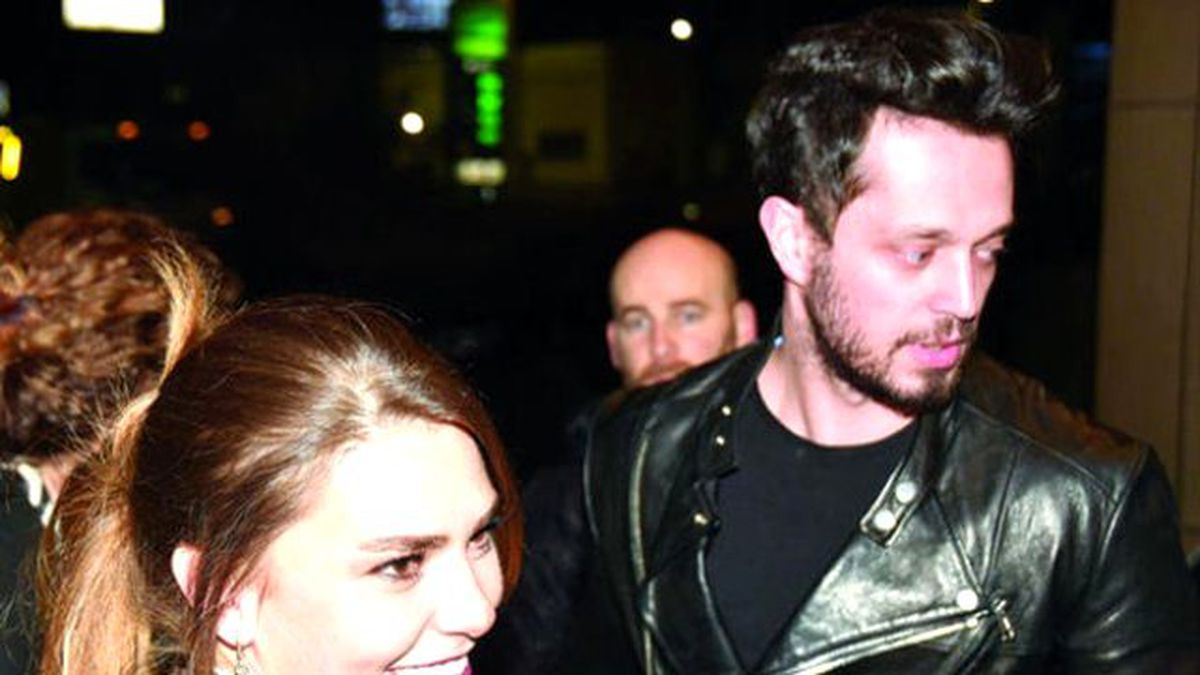 Aslı Enver Murat Boz'a Taşındı