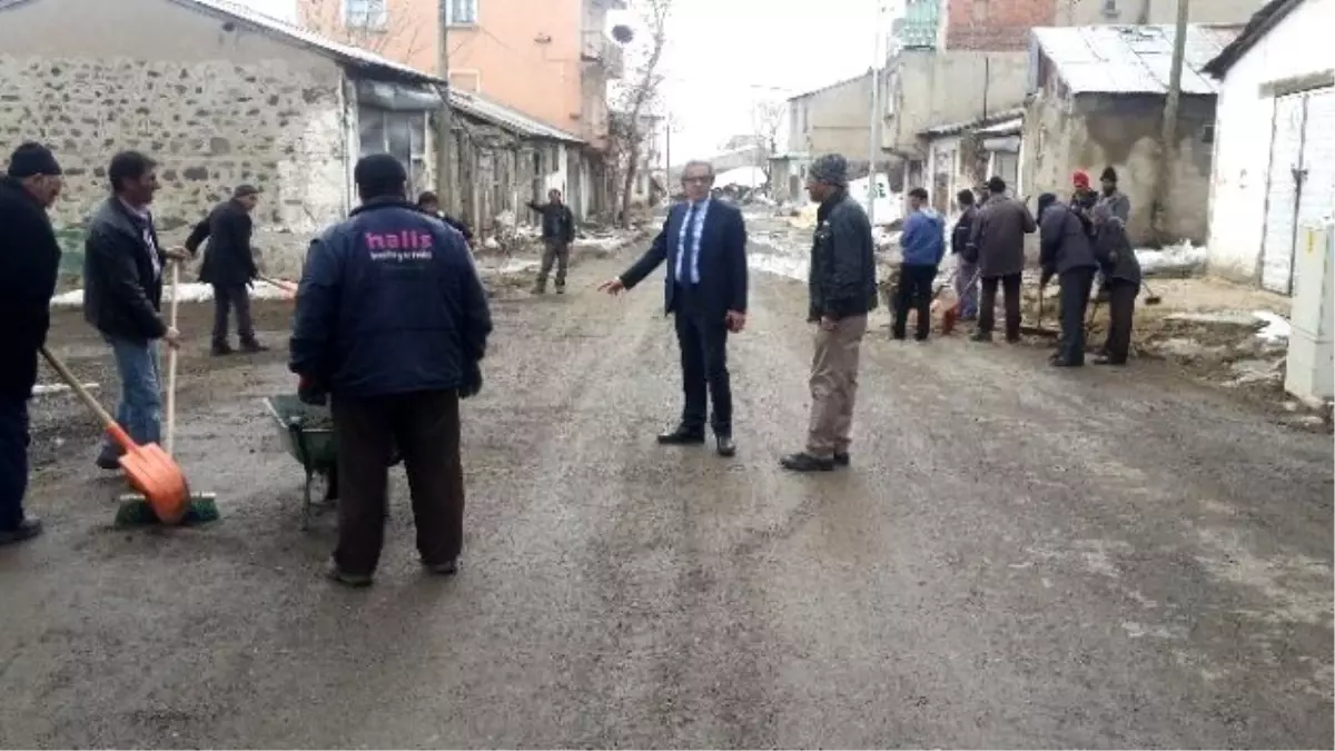 Çat Belediyesi\'nde Bahar Temizliği Erken Başladı