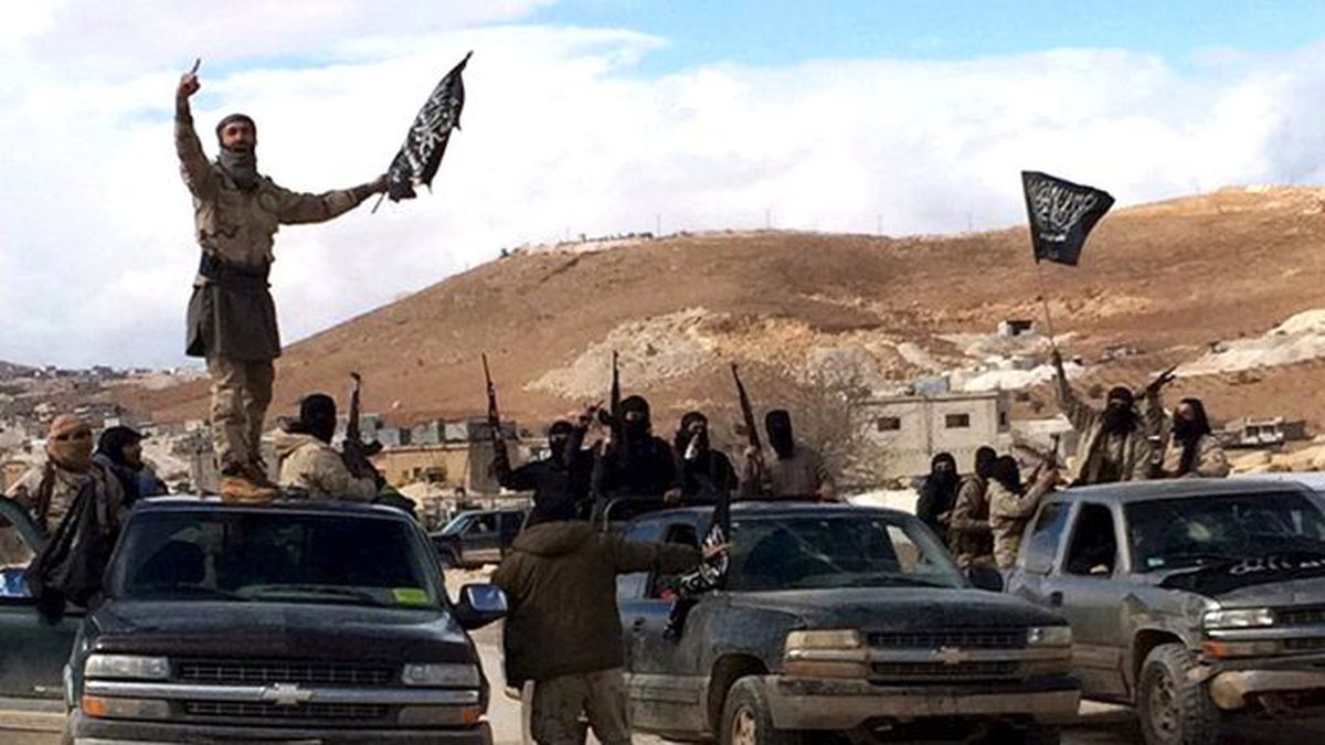 CNN: El Nusra, Sahne Işıklarından Uzakta Elini Güçlendiriyor