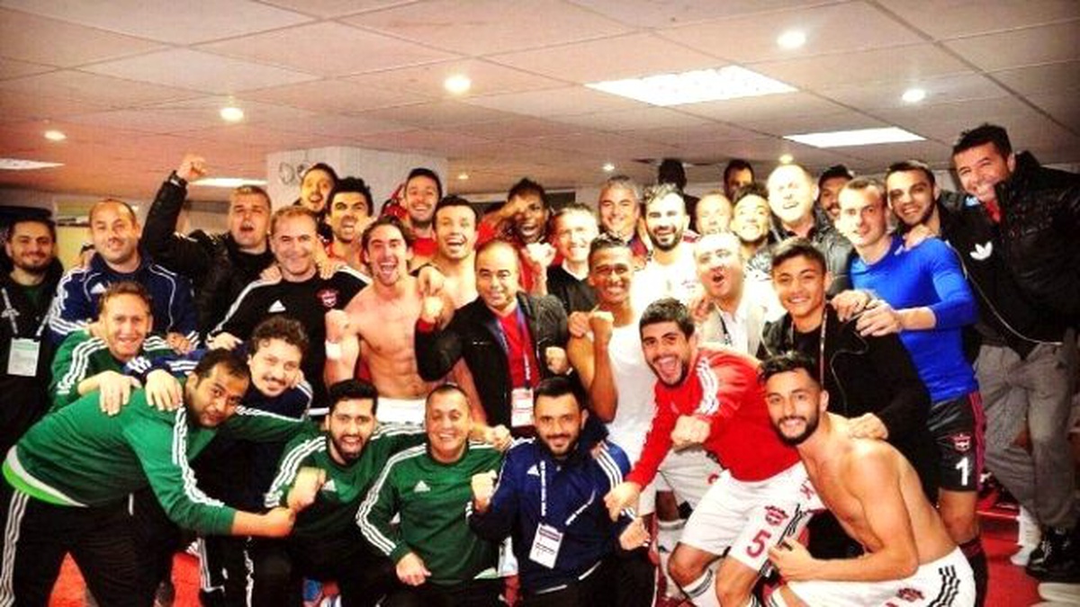 Gaziantepsporlu Oyunculardan Selfili Galibiyet Kutlaması