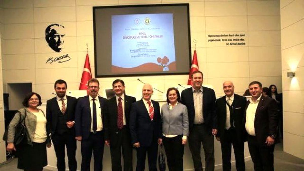 İzmir\'de Nilüfer Belediyesi Anlatıldı