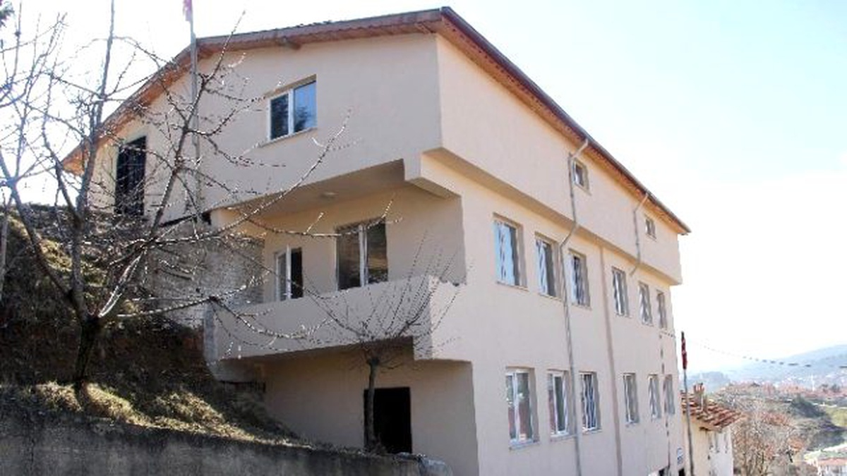 Kız Kuran Kursu İçin Hayırseverlerden Yardım Bekliyorlar