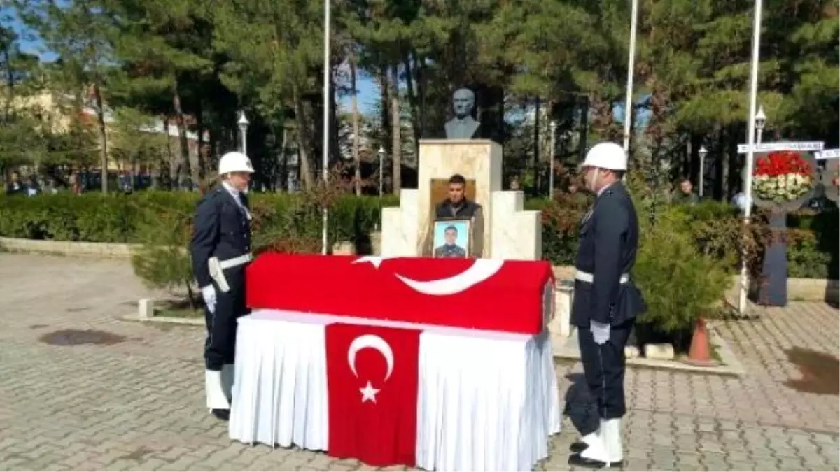 Şehit Polisin Cenazesi Memleketine Gönderildi