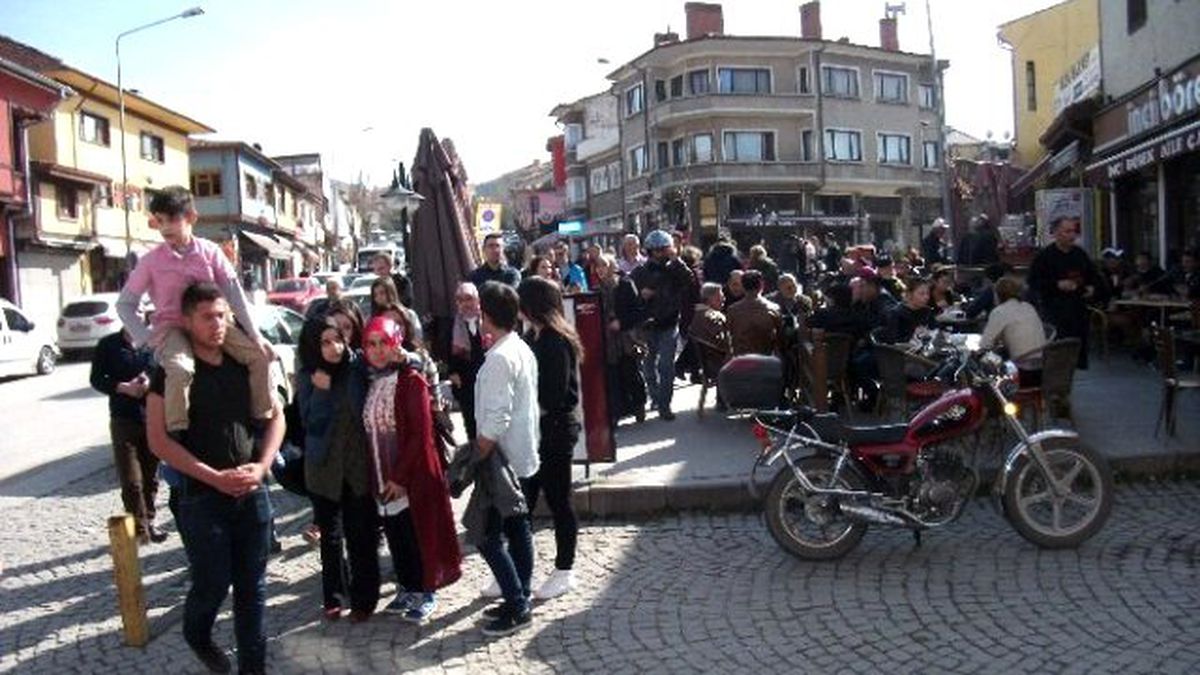 Sıcak Havalar Odunpazarı\'na Yaradı