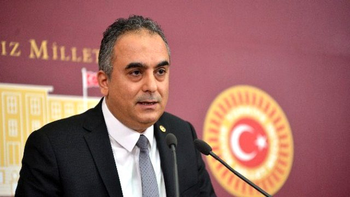AK Parti\'li Eseyan: "Aym Eleştirilemez Değil"