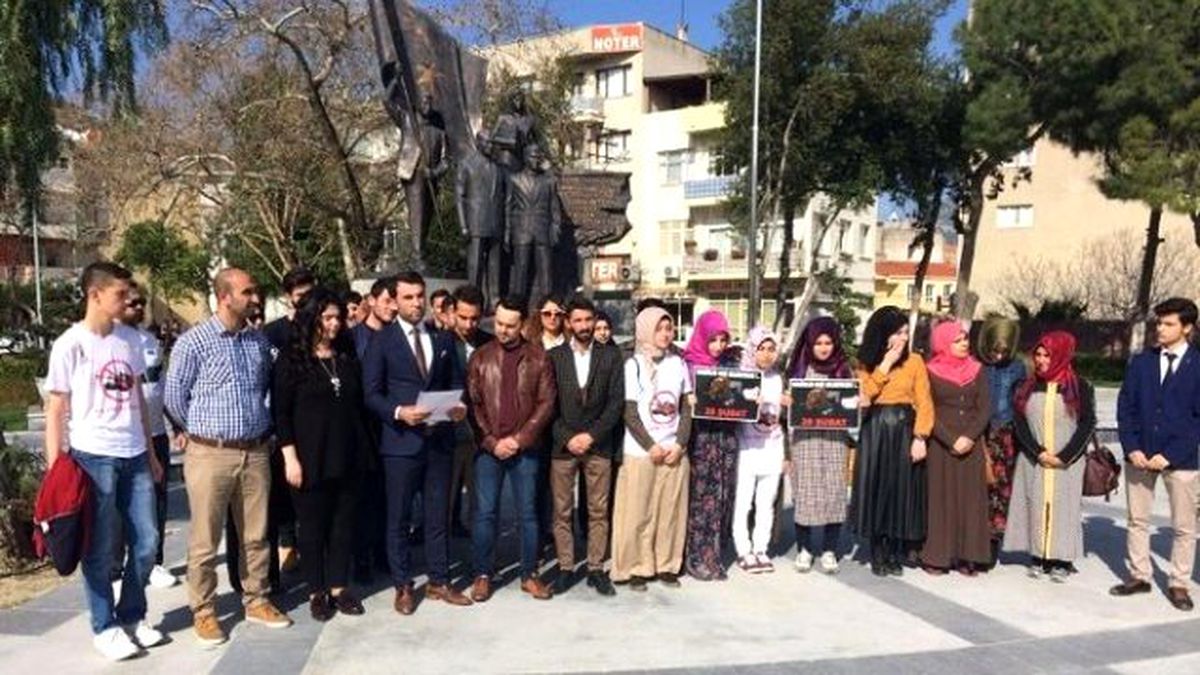 Ak Partili Gençler 28 Şubat Darbesini Kınadı