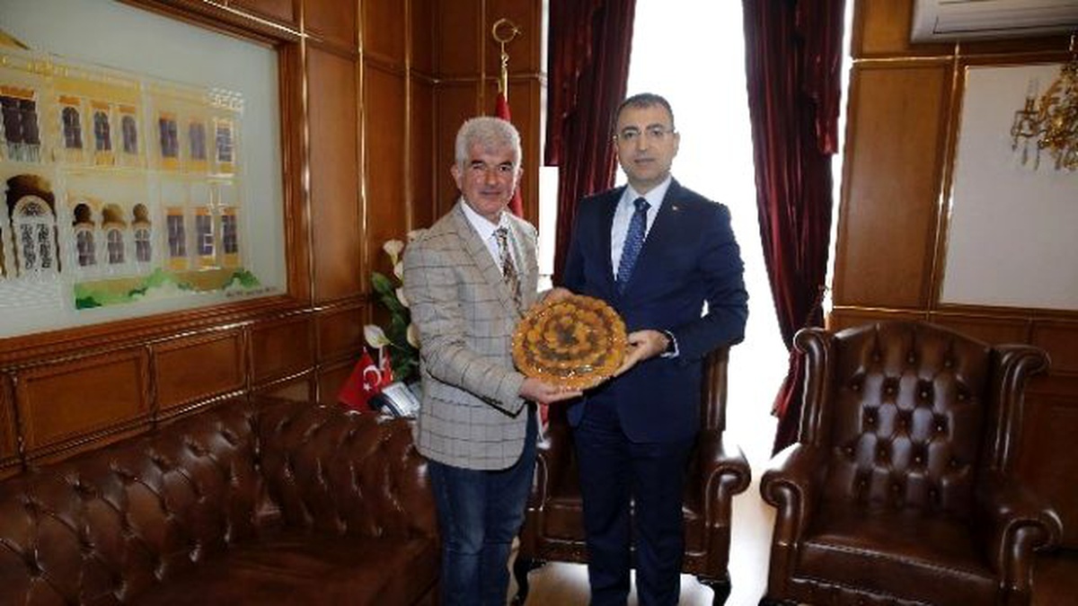 Ateş\'ten İzmir Valisi Toprak\'a Ziyaret