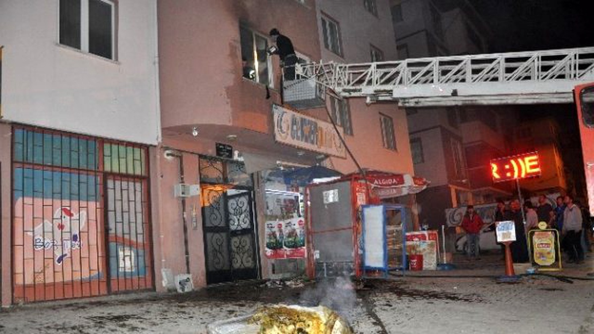 Bozüyük\'te Prize Takılı Bırakılan Şarj Aleti Yangına Sebep Oldu