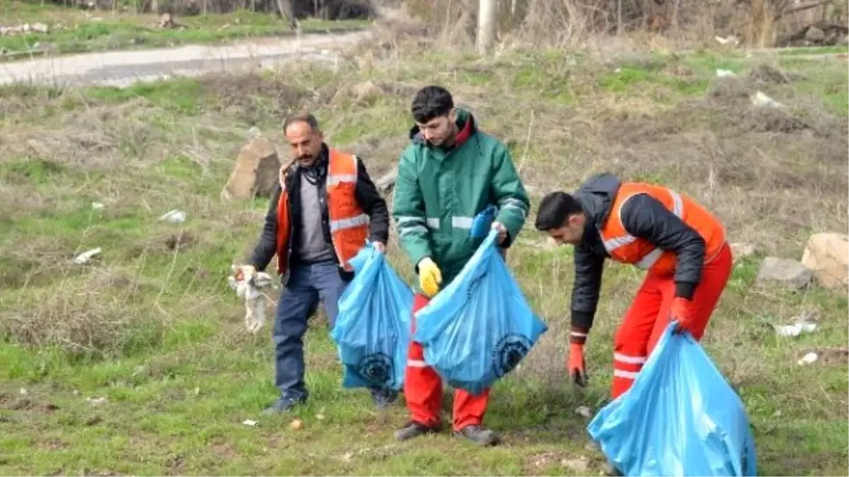 Diyarbakır\'da Kent Girişleri Temizleniyor