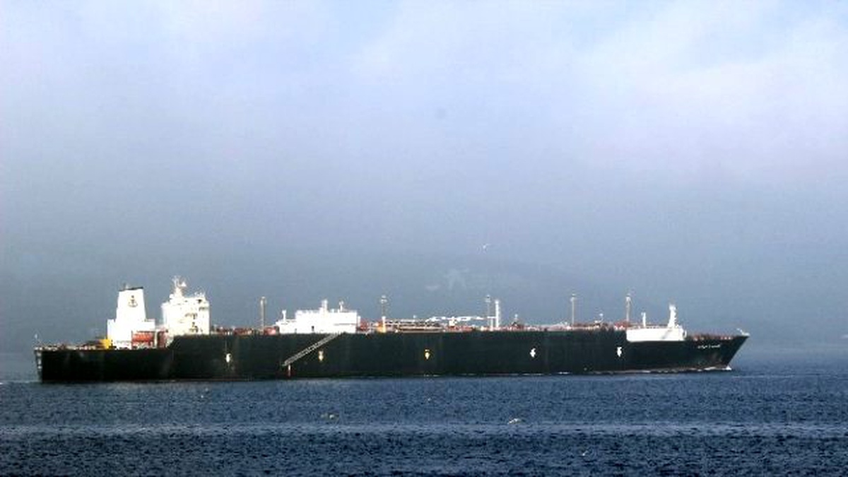 Doğalgaz Tankeri Çanakkale Boğazı\'ndan Geçti