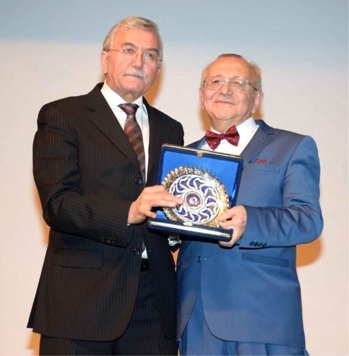 Esogü, Prof. Dr. Mehmet Arif Akşit\'i Törenle Emekliliğe Uğurladı