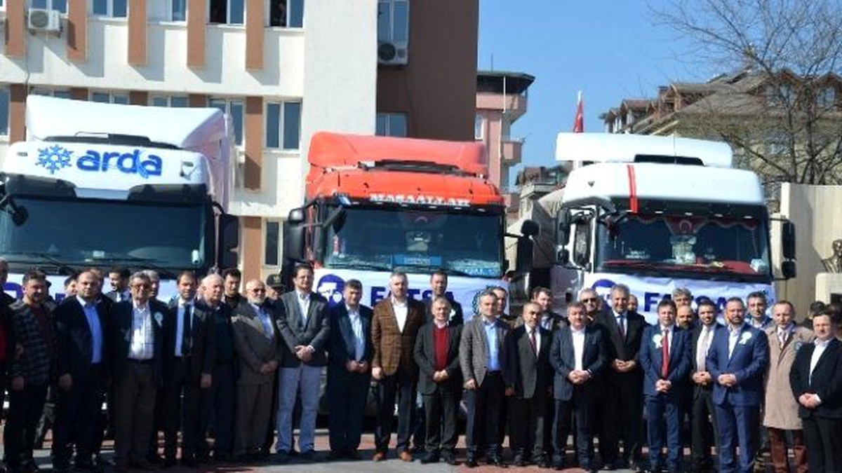 Fatsa\'dan Bayır Bucak Türkmenlerine 3 Tır Gıda Yardımı