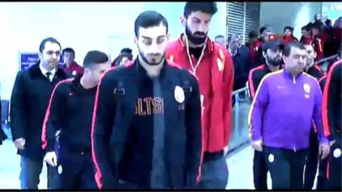 Galatasaray Protesto ile Karşılandı!