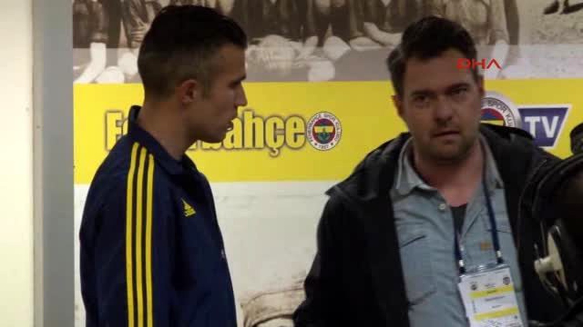 Hollandalı Gazeteciye Robin Van Persie Desteği