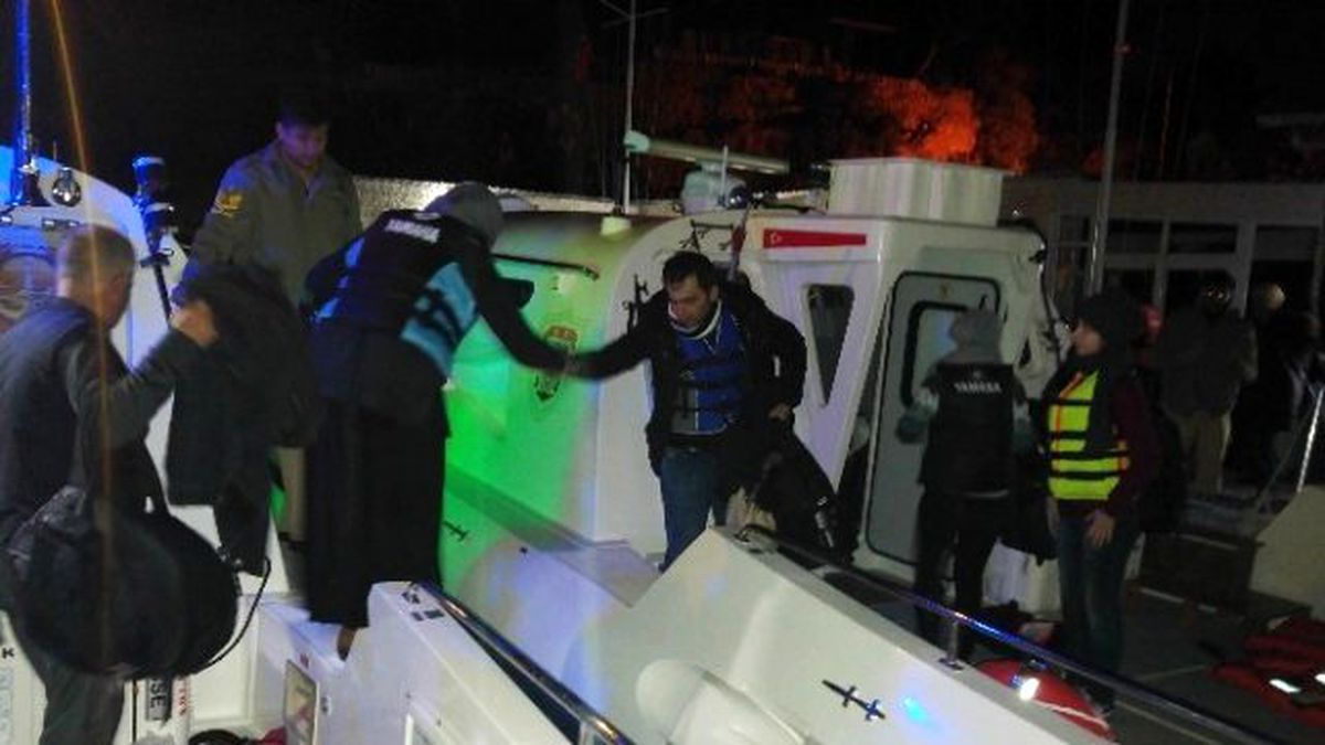Kaş\'ta 128 Suriyeli Mülteci Yakalandı