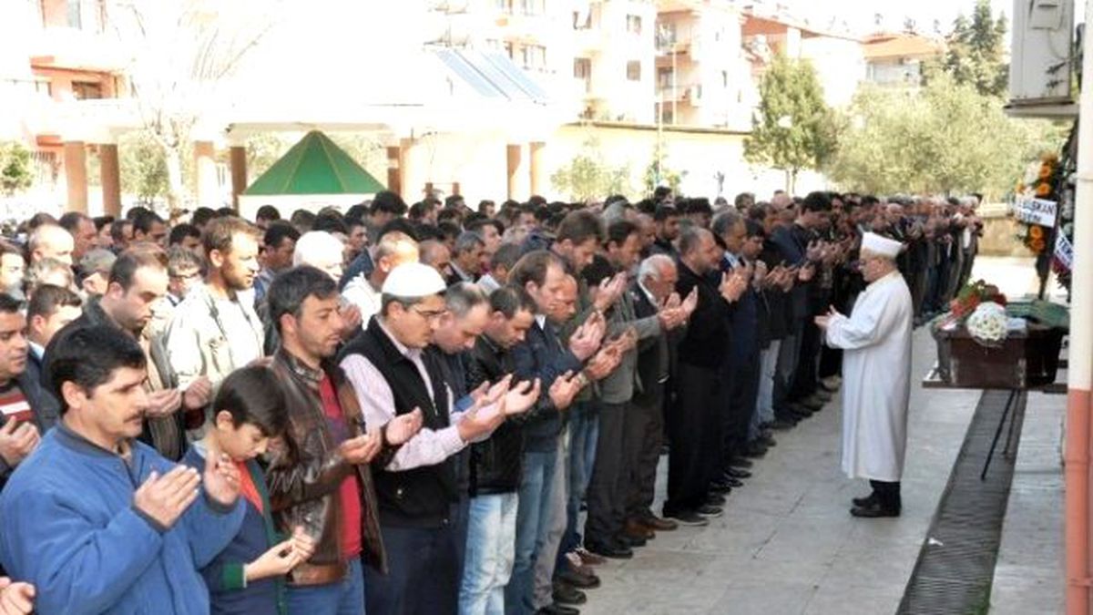 Kazada Ölen Lise Öğrencisi Defnedildi