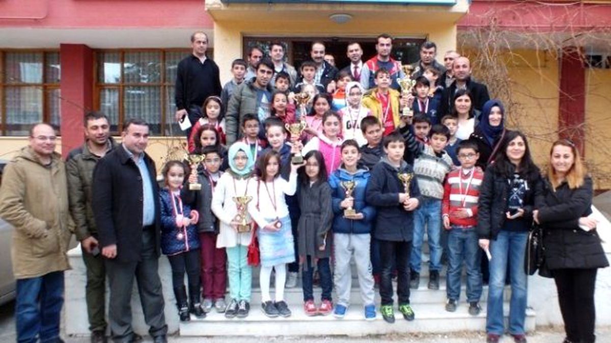 Niğde Defterdarlık Kupası Satranç Turnuvası Sonuçlandı