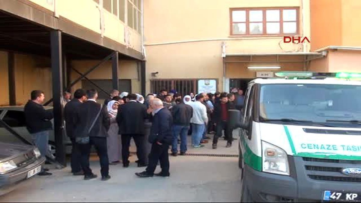 Şanlıurfa - Cizre\'den Şanlıurfa\'ya Getirilen Tunç\'un Cenazesi Ailesine Teslim Edildi