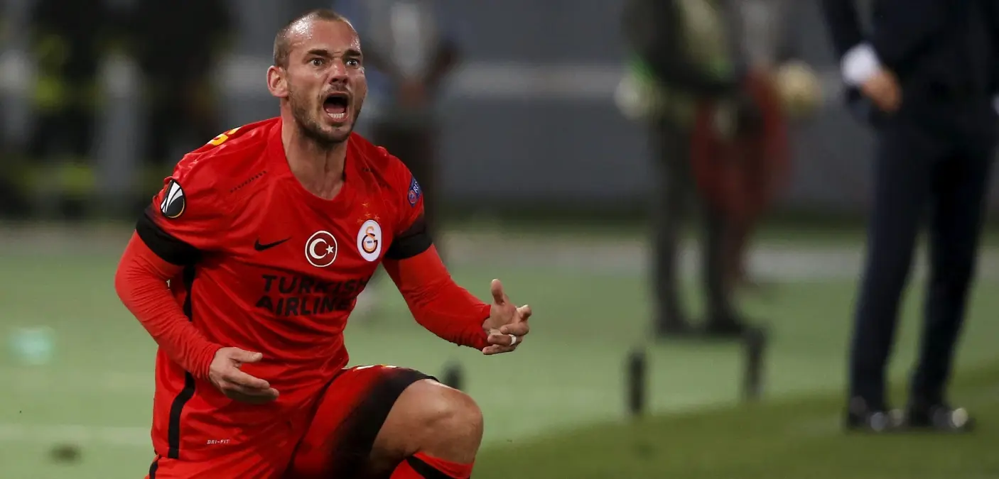 Sneijder'den Demirkol'a Cevap