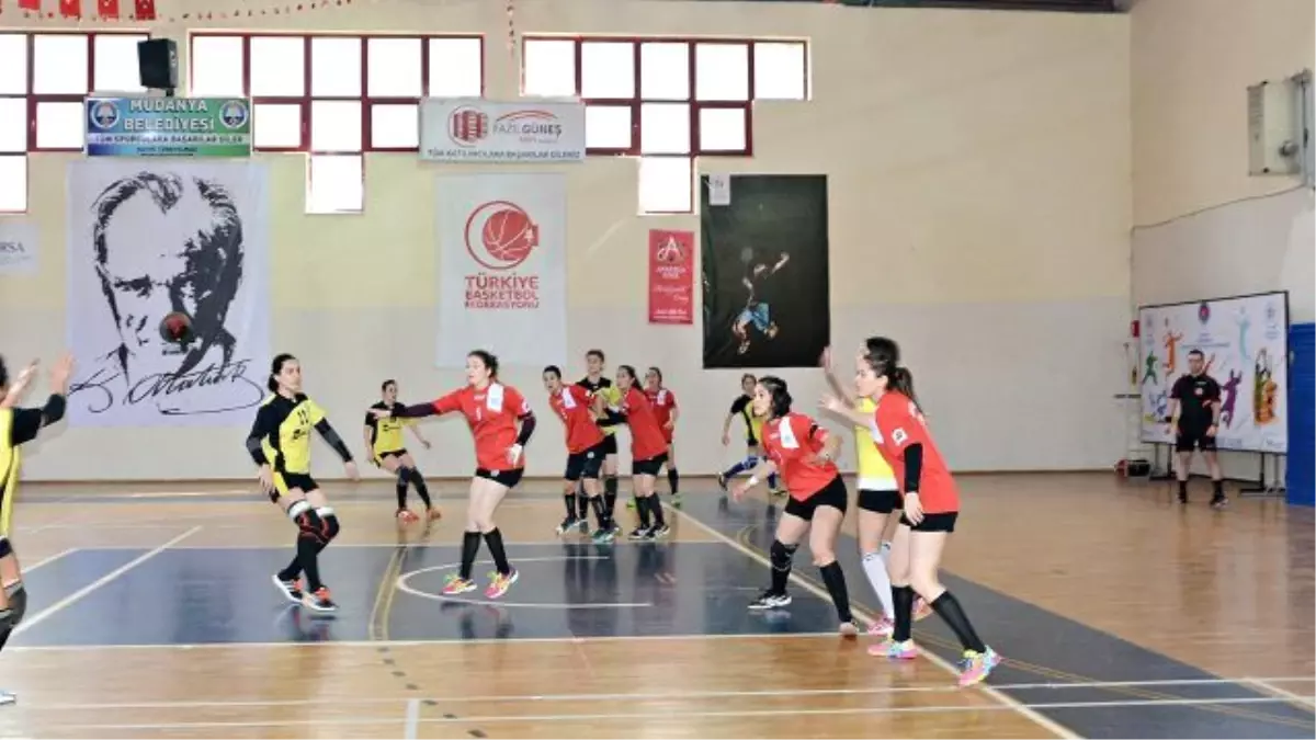 Sultanlar Finaller Öncesi Moral Buldu