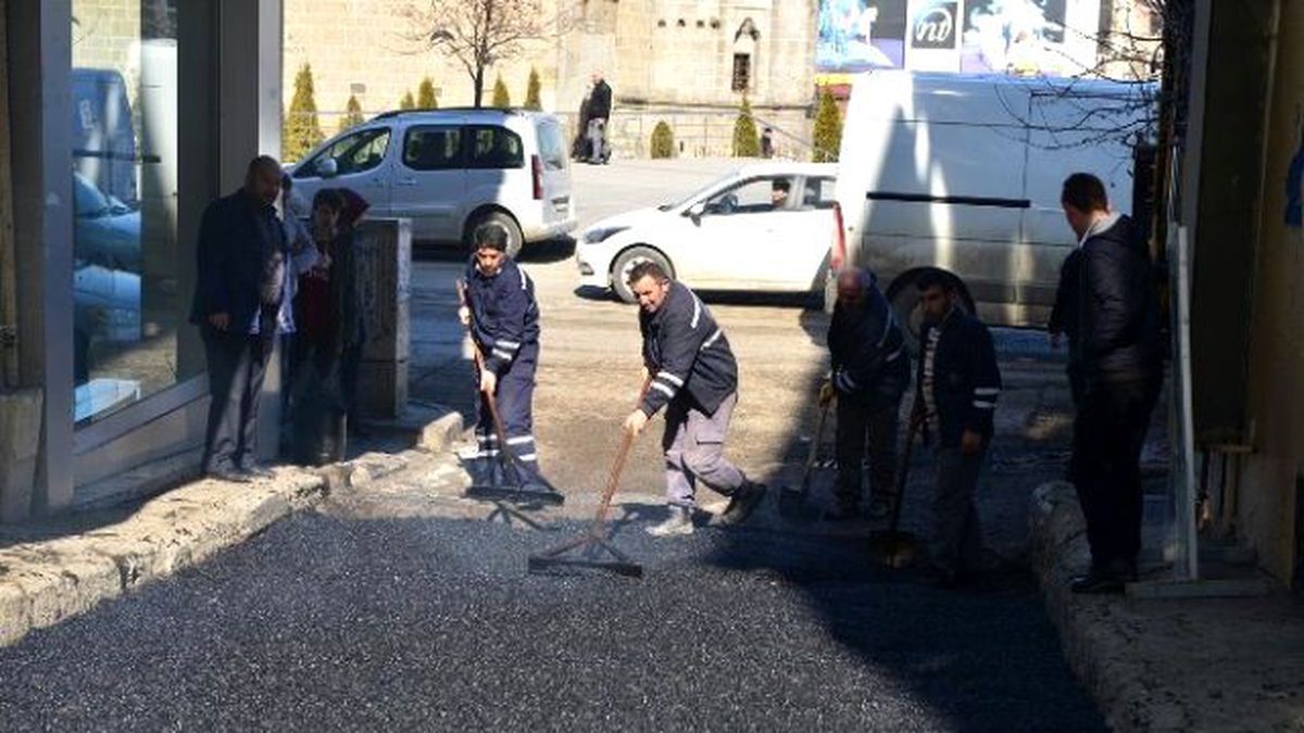 Yakutiye\'den İlk Asfalt